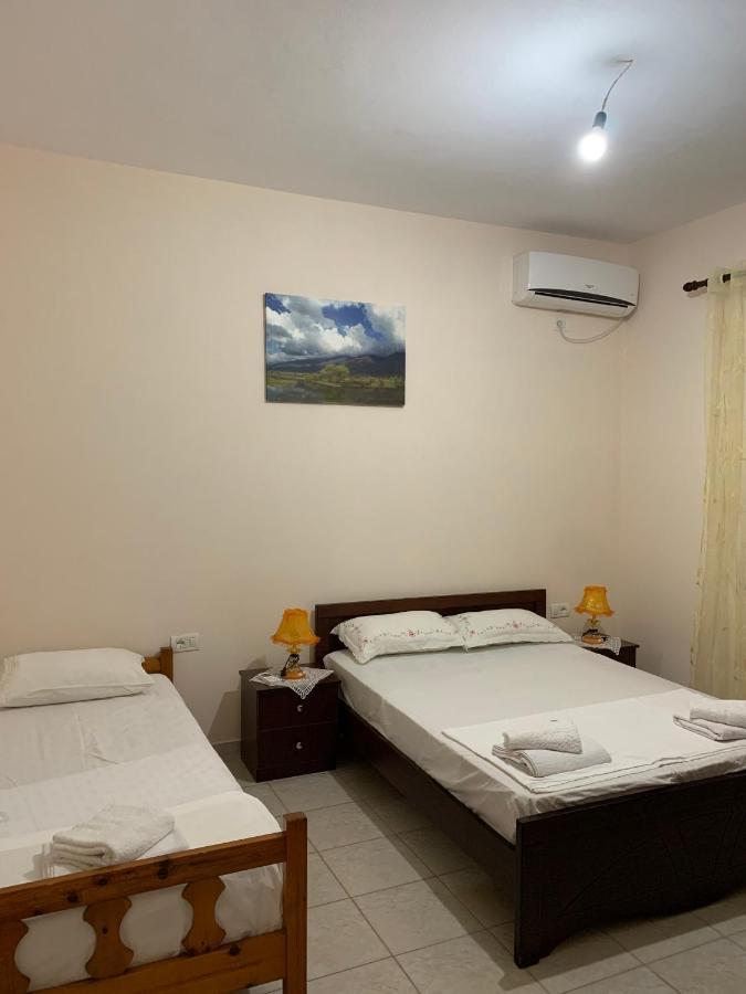 Ylli Cunaj Apartments Sarande Exterior photo