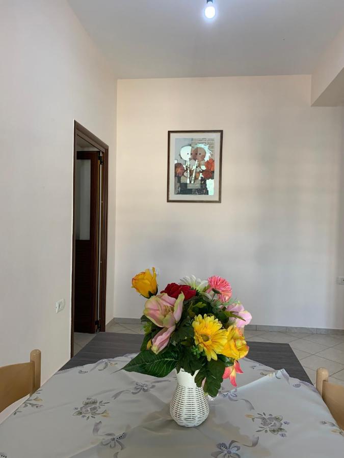 Ylli Cunaj Apartments Sarande Exterior photo