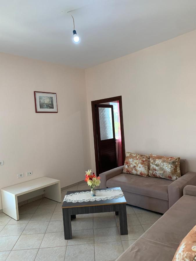 Ylli Cunaj Apartments Sarande Exterior photo