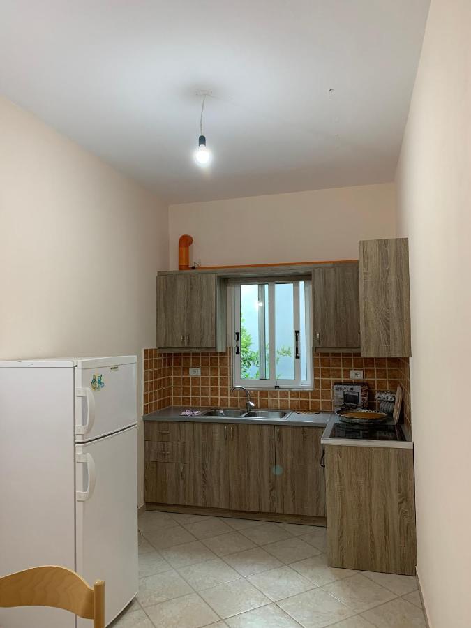 Ylli Cunaj Apartments Sarande Exterior photo