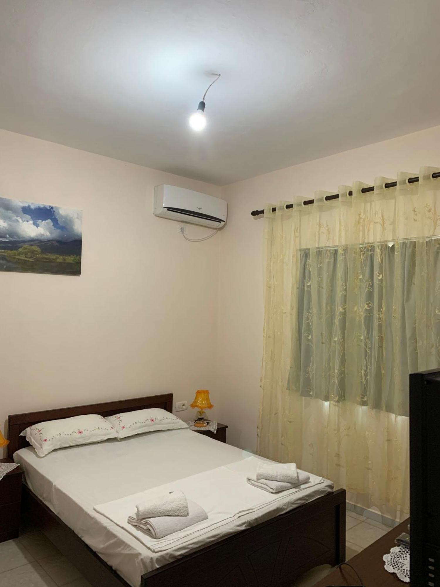 Ylli Cunaj Apartments Sarande Exterior photo