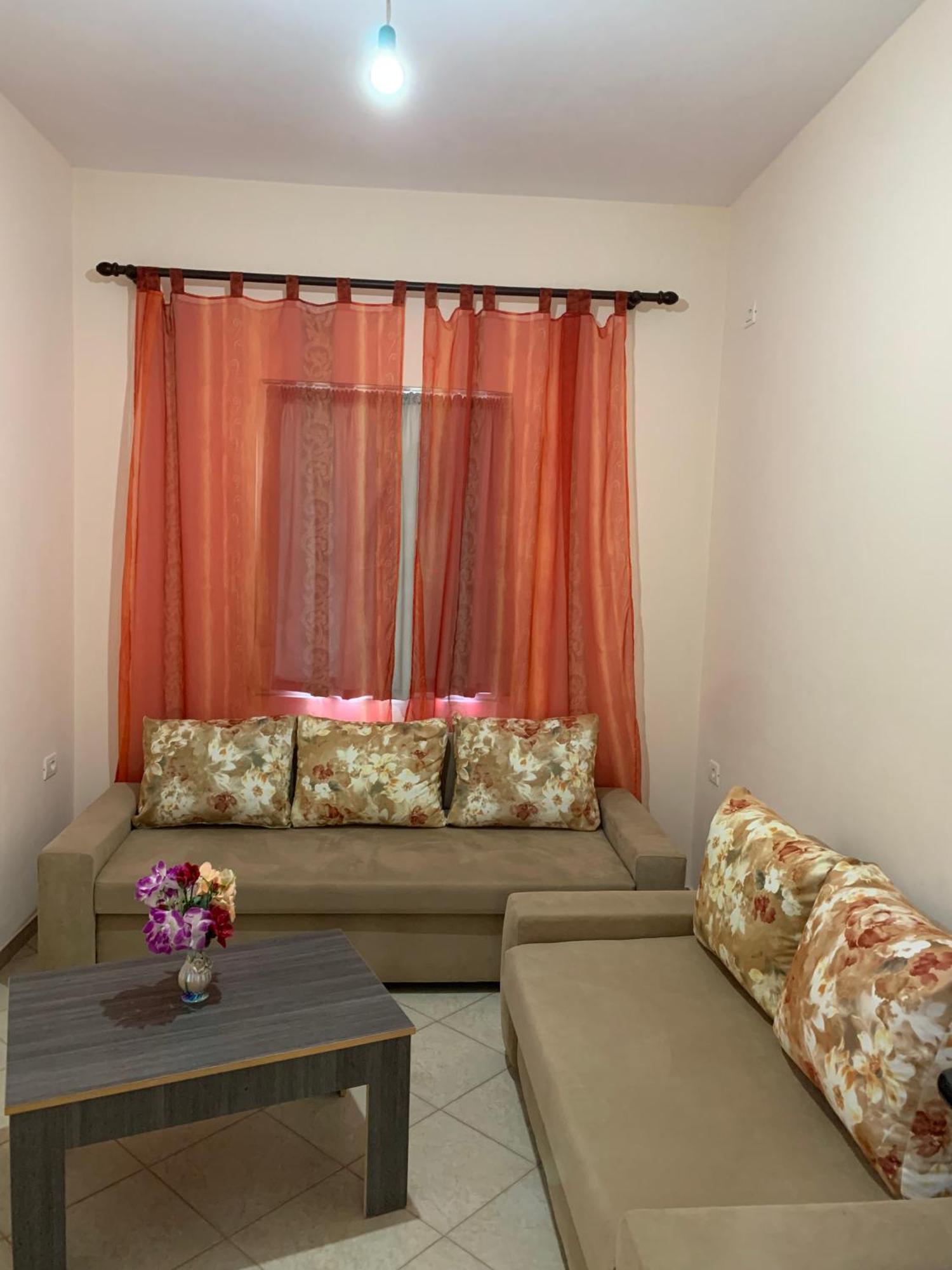Ylli Cunaj Apartments Sarande Exterior photo