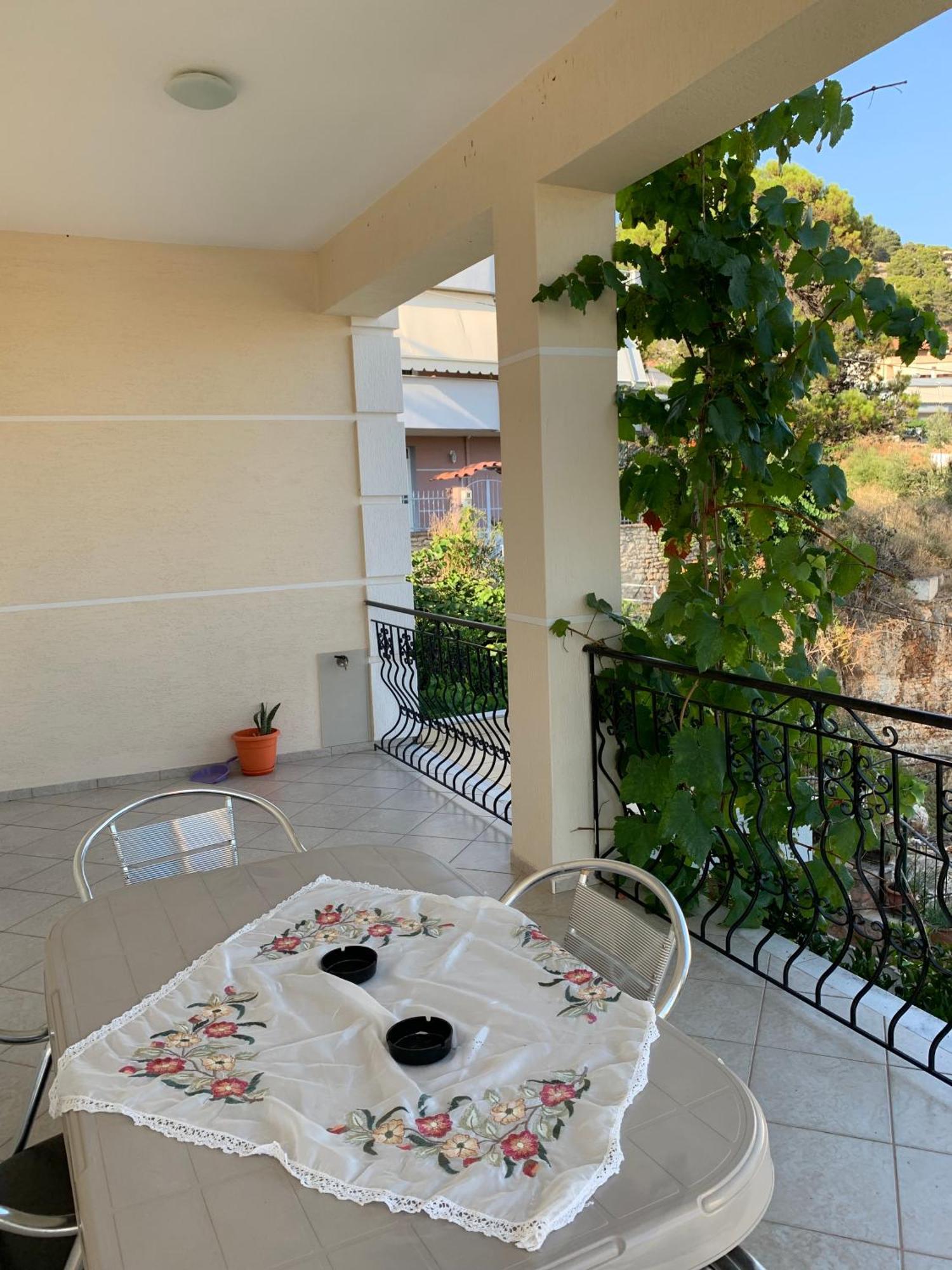 Ylli Cunaj Apartments Sarande Exterior photo